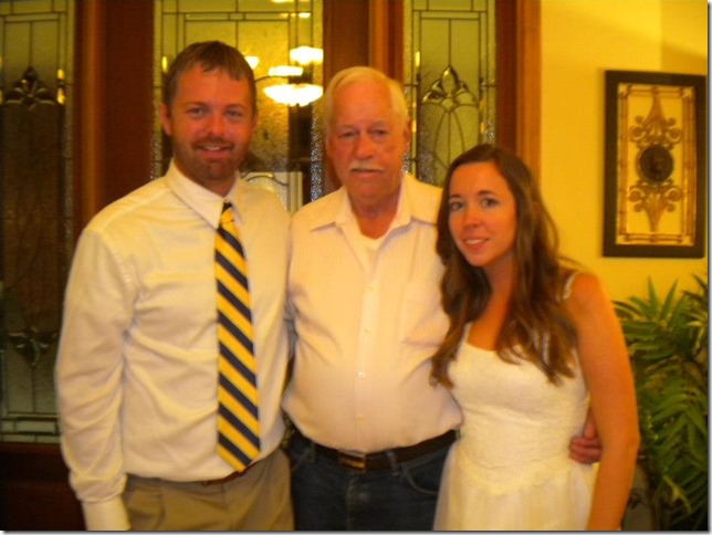 599056_430123317053696_1987356382_n