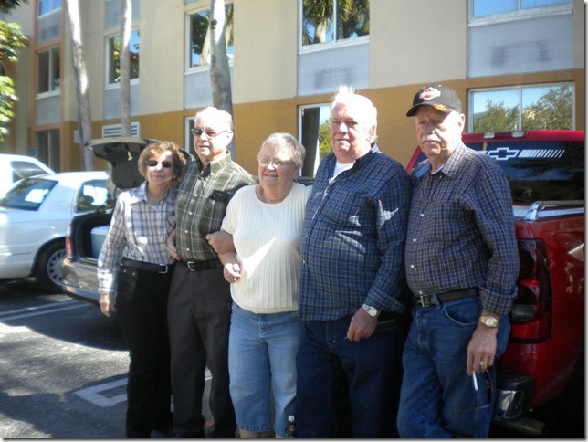 559599_430122883720406_1354420540_n