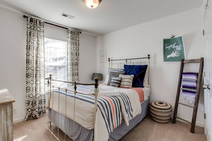 AirBnB Cozy Cottage Close to Downtown- Life Food and Beer